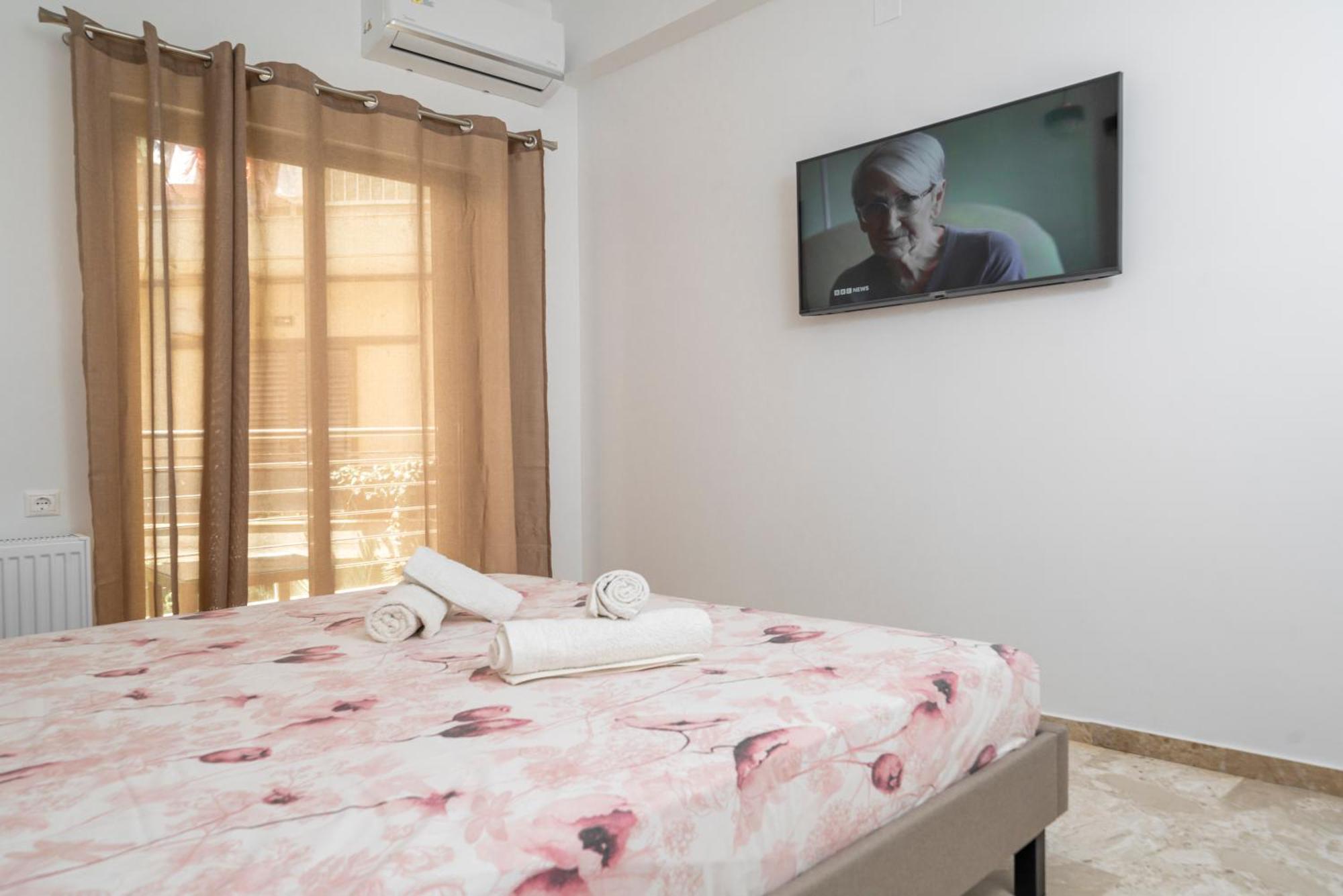 Neon 2Br Luxurious Central Apt Heraklion Exterior photo